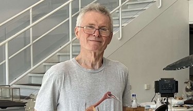 Interessen tog fart p� Bornholm � nu debuterer han selv