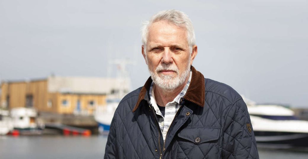 Vi skal fjerne penge fra Folkem�det