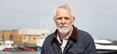 Vi skal fjerne penge fra Folkemødet