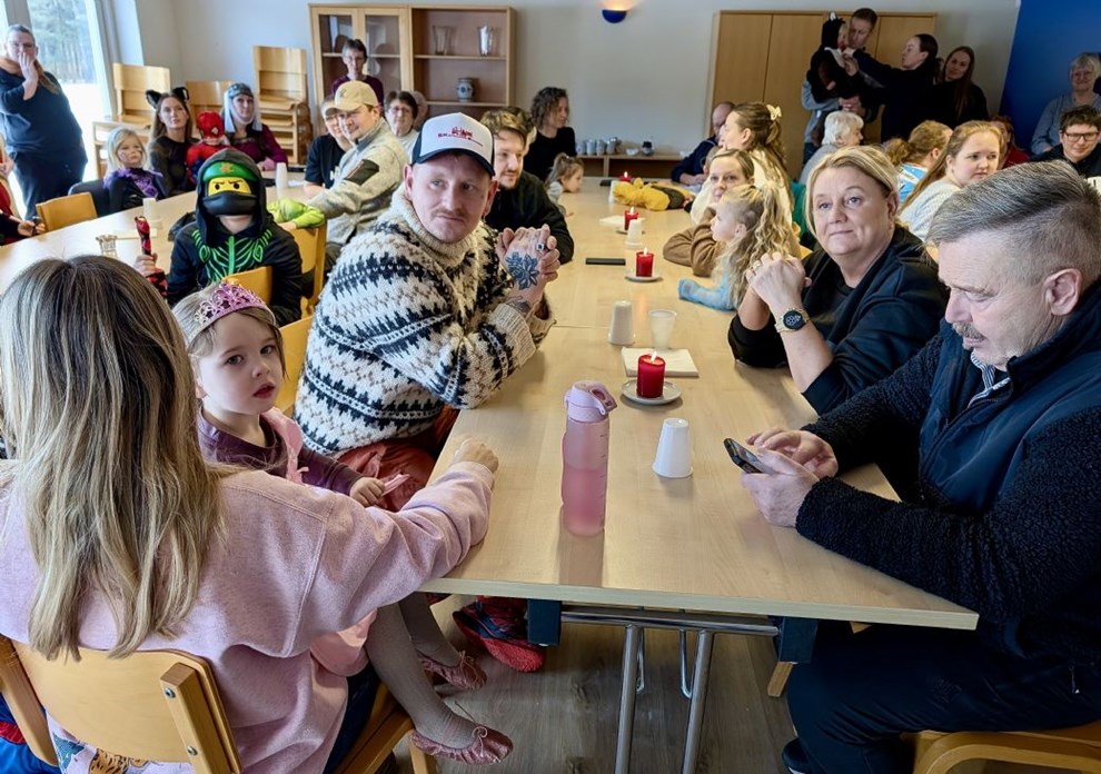 Store og sm� til fastelavn i Aarsballe