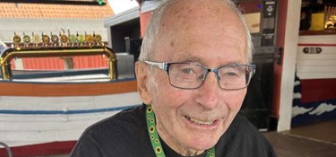 Han var barnebarn af rebslageren i Svaneke