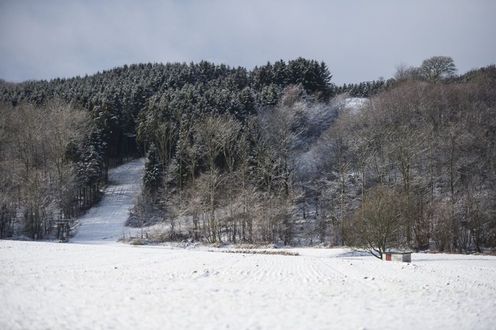 Skibakken uds�tter �bning