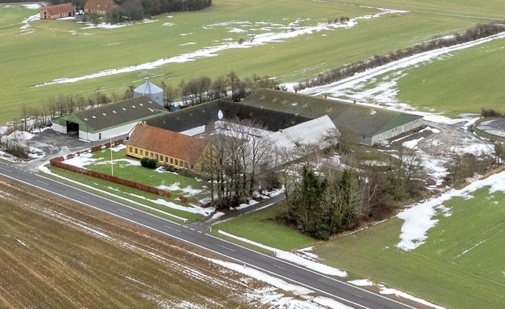 Sælger slægtsgård for 46,5 millioner Sælger slægtsgård for 46,5 millioner