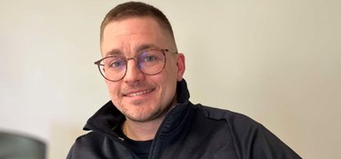 Overtager hele biksen