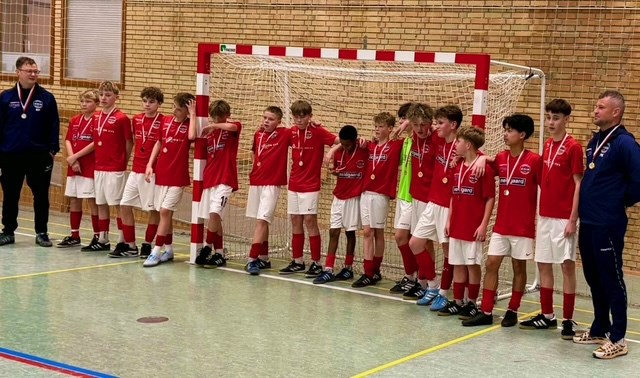 L�ftede pokalen i f�llesskab