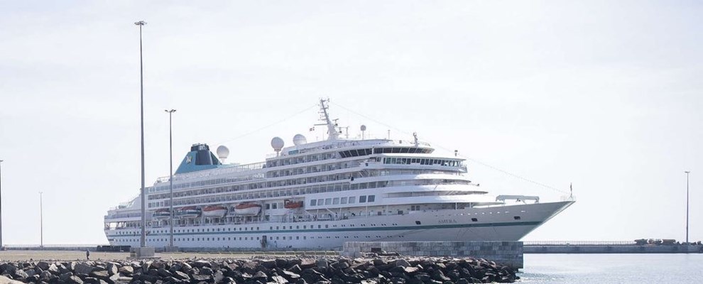 S�sonens st�rste krydstogtskib kommer til Folkem�det