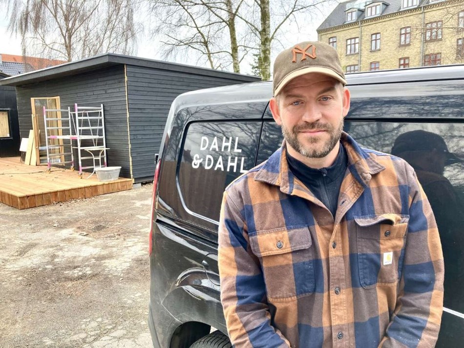 Mick v�gnede en morgen og syntes ikke det var sjovt l�ngere � s� sadlede han om
