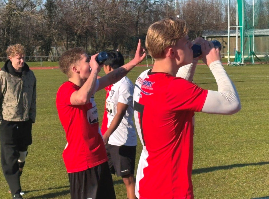 En sejr og en uafgjort En sejr og en uafgjort