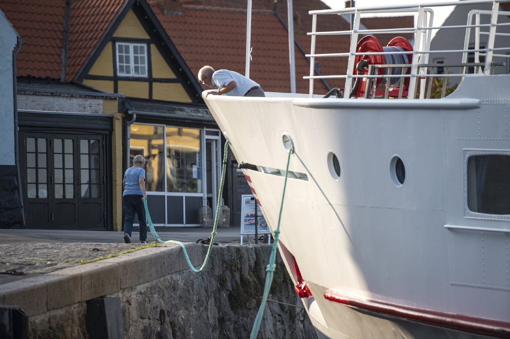 Christians�farten efter uheld: 'Vi har knoklet hele dagen'