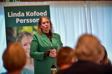 Opsigtsv�kkende: Melder sig ud af partiet