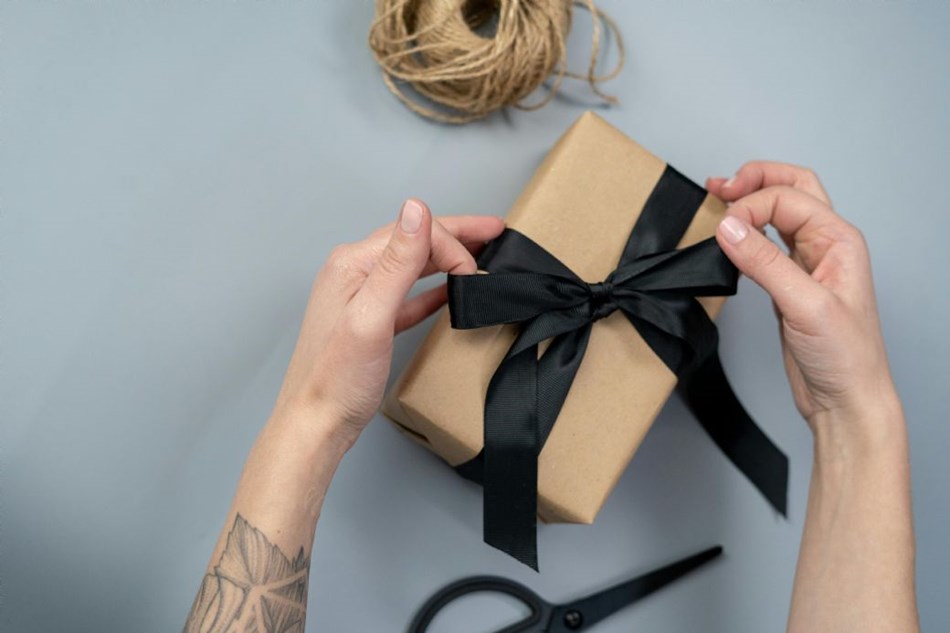 Moderne tendenser, der former m�den, vi giver gaver p�