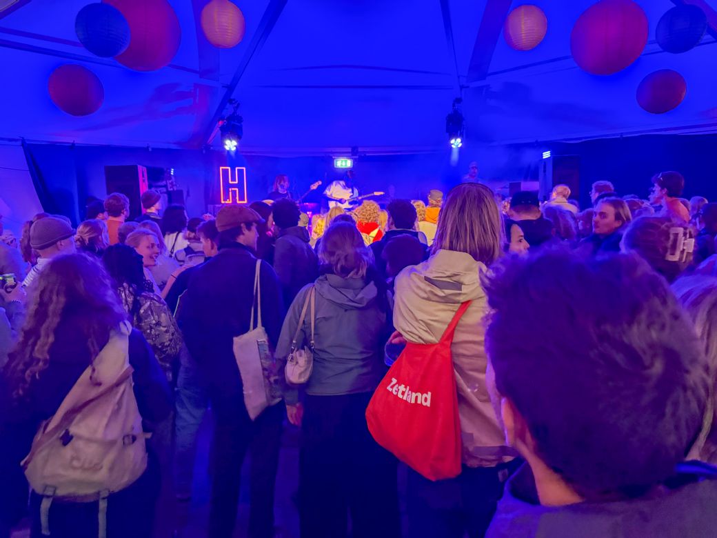 Taget i at s�lge alkohol til mindre�rige 