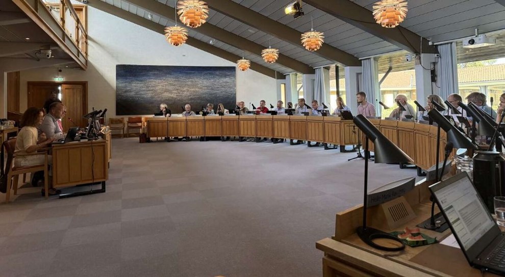 En uheldig fodfejl og en dum million: Sommerfreden udeblev for en stund