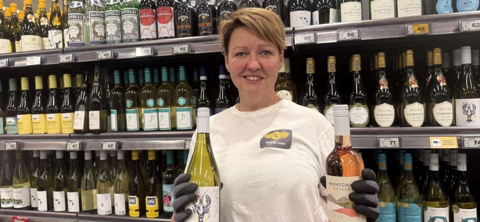 Butikschef i Allinge: Det er en helt anden butik under Folkemødet Butikschef i Allinge: Det er en helt anden butik under Folkemødet