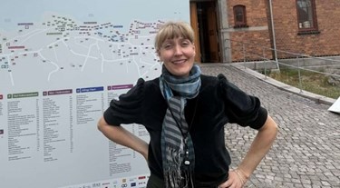 Folkem�de-Signe melder klar trods bensp�nd og forsinkelser