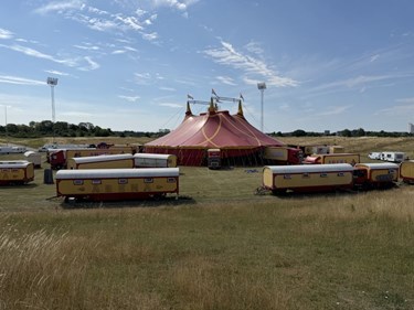 Cirkus Arena er fremme - ny by p� �rets program 