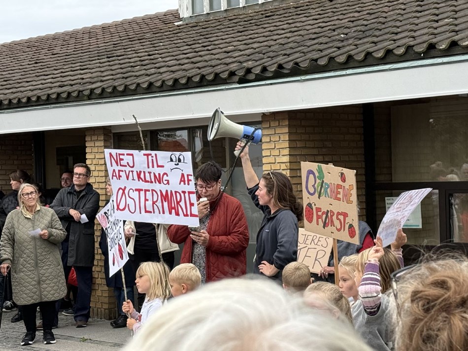Demonstration på Landemærket: 'Ombestem jer nu'