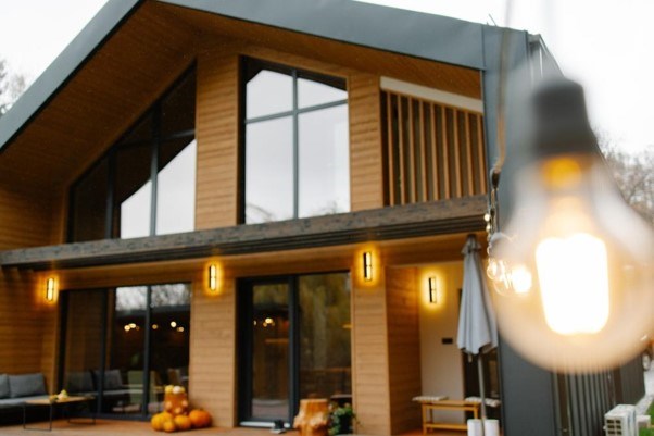 Fra terrasse til hovedd�r: F� styr p� lyset rundt om huset