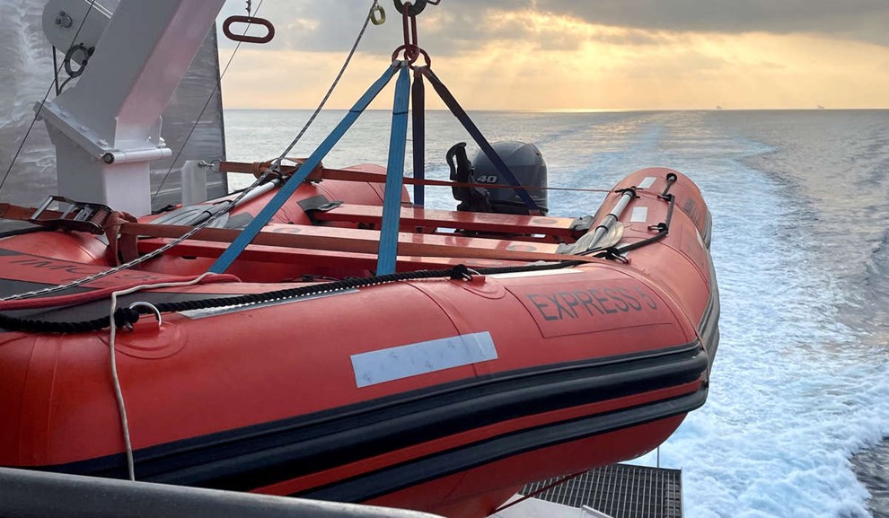 Express 5 fr hjlp gennem piraternes farvand