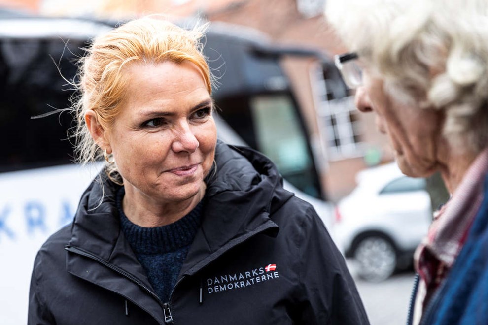 Inger St�jberg kommer til Bornholm for at etablere sig