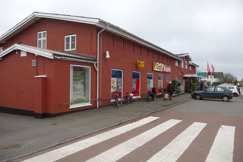 Brugsen k�mper videre trods stort underskud 