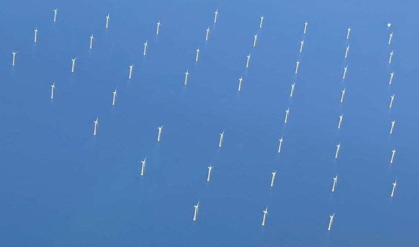 Ministre st�r ved energi�en