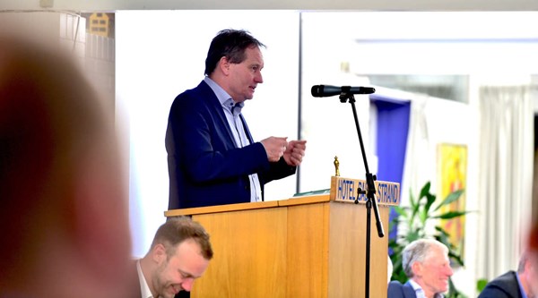 Peter Juel: 'Jeg forventer ro p� bagsm�kken'