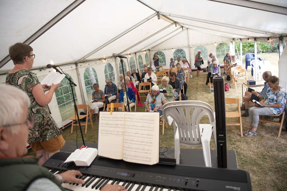 Sangmaraton p� �rets l�ngste dag