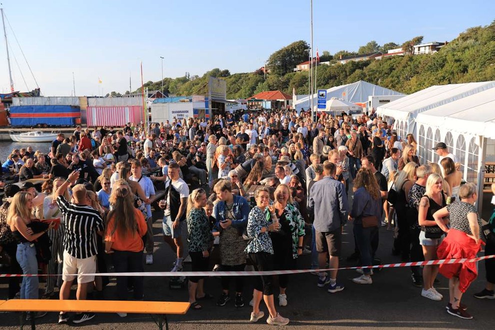 Sildefesten tr�kker mange g�ster til Hasle