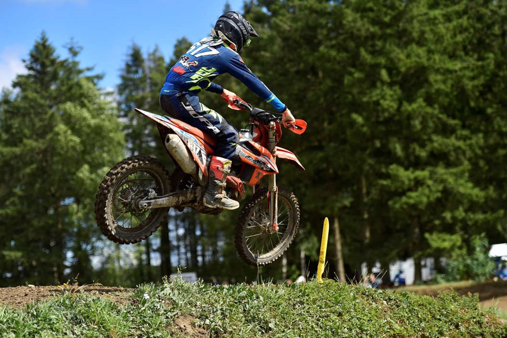 Sommerlejr forts�tter trods d�dsfald