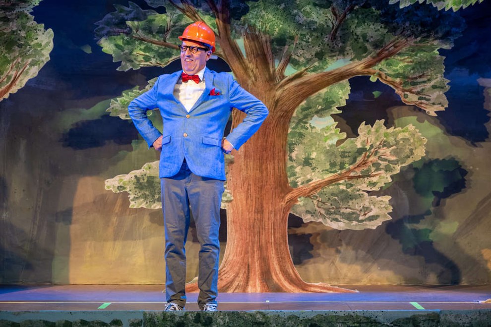 Presset sommerrevy vender tilbage nste r