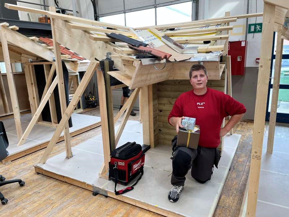 PLE fastansætter to lærlinge PLE fastansætter to lærlinge