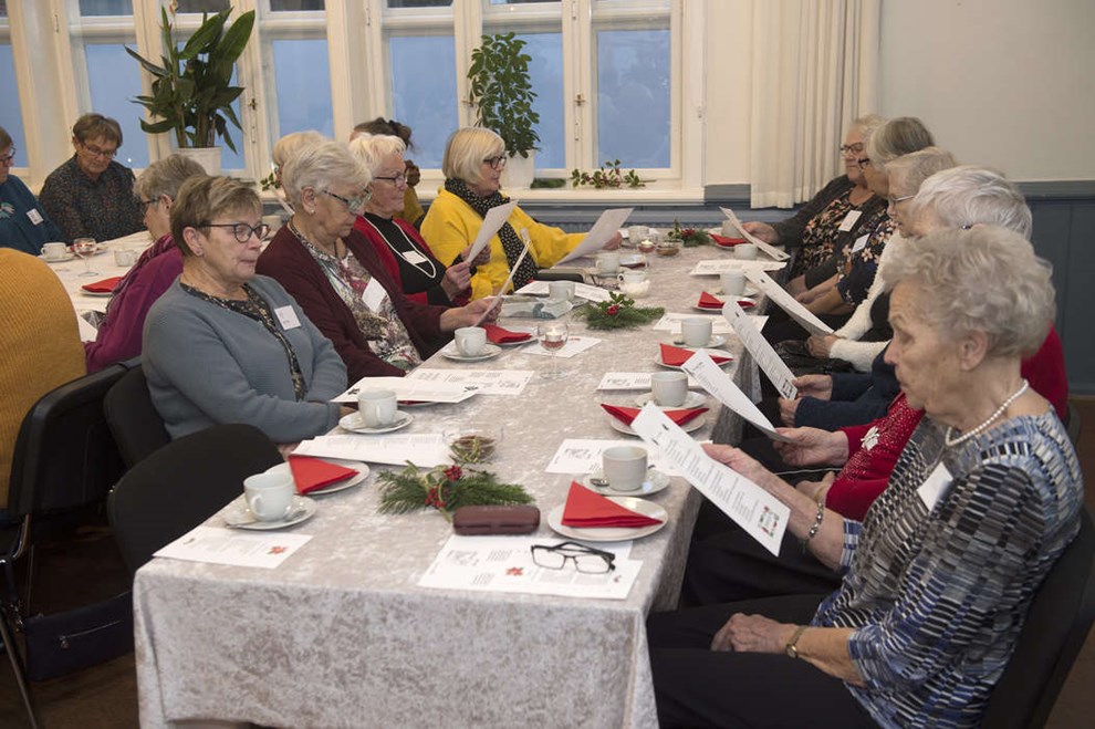 Hallo? Er der kaffe p kanden?