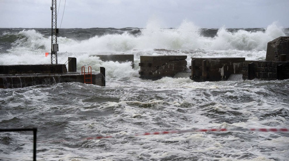 Advarer: Pas p nr I frdes ved vandet