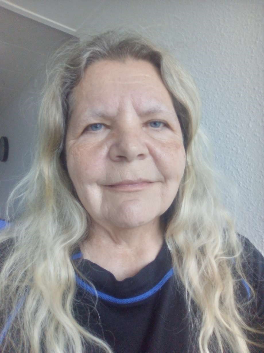 Dianna er harm over lavere l�n p� Bornholm