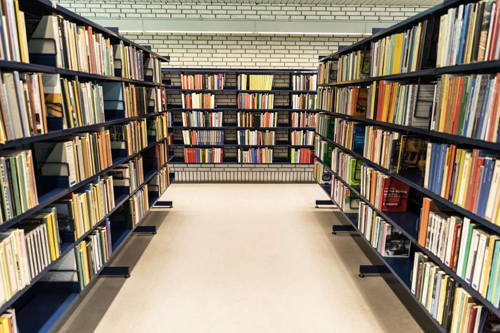 Bornholm fr frre biblioteker - to store sprgsml er stadig uden svar