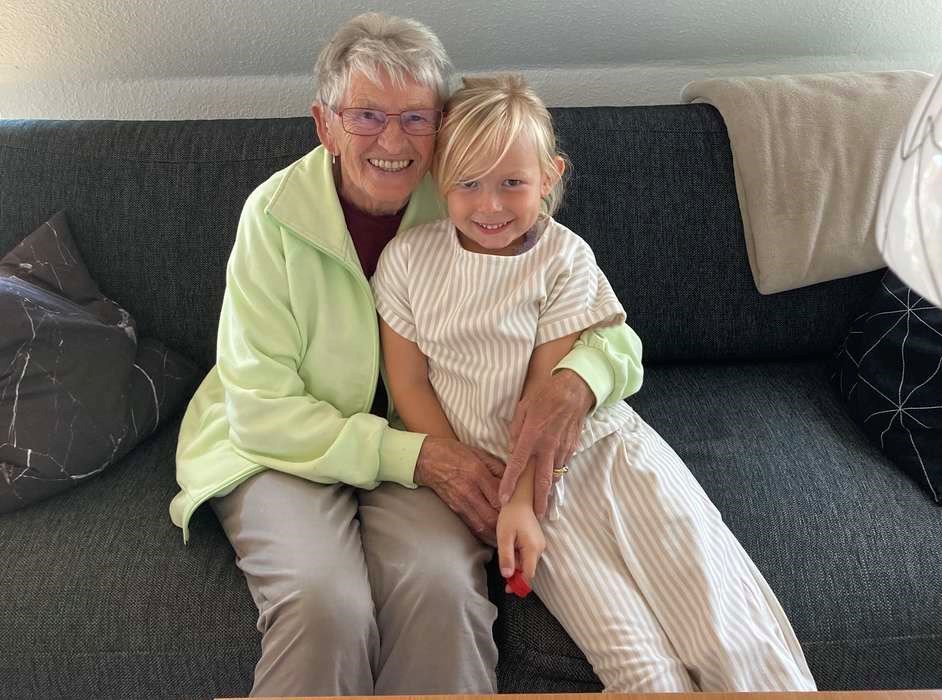 Hun var Bornholms første kvindelige taxichauffør Hun var Bornholms første kvindelige taxichauffør