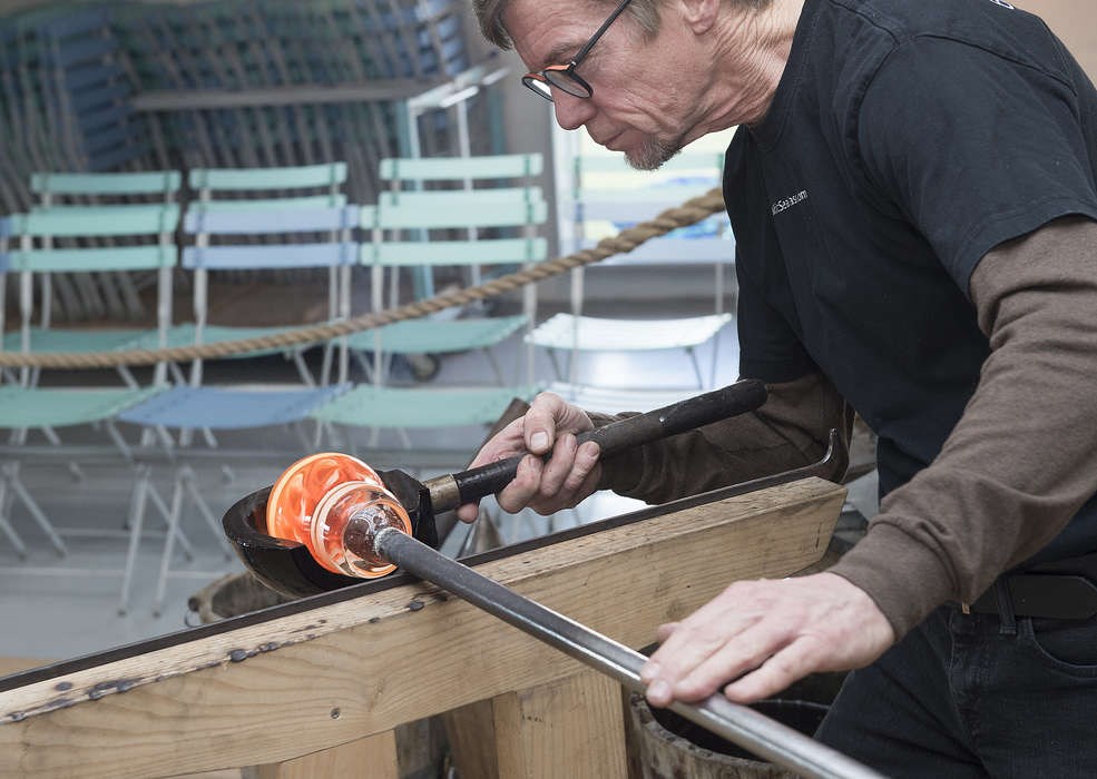 K�rligheden bragte ham til Danmark - og den fik ham til at blive