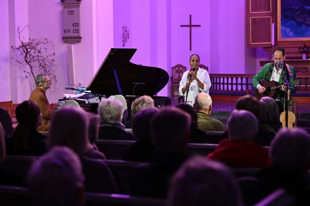 Se prisen: Kendt sangerinde s�tter hus til salg 