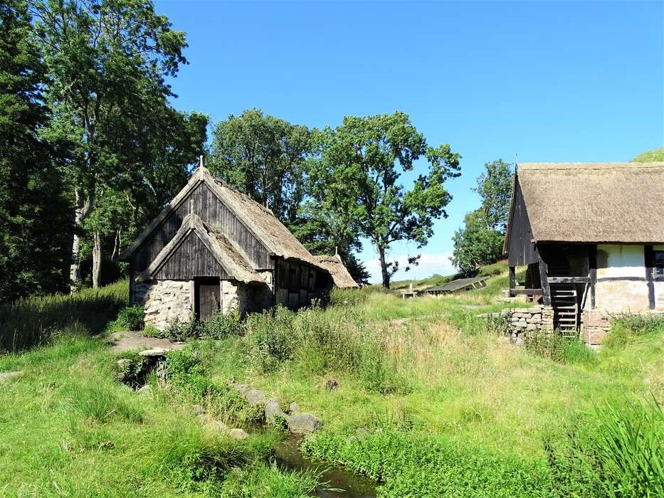 Vandm�llen ved Sluseg�rd, vikingegrave og kronprinsesse Margrethe