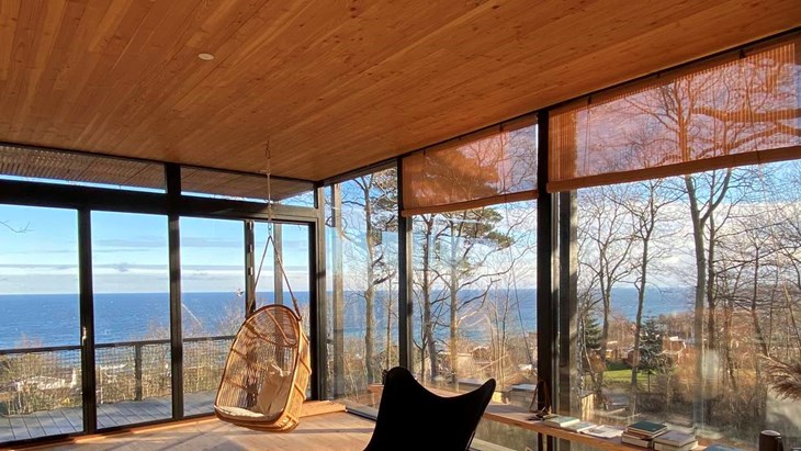 Interiør fra kollektivhuset i Storedalen. Alt træ er fra Østerlars Savværk. Eget foto