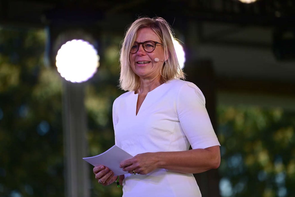 Forsger at redde Folkemdet ud af krisen