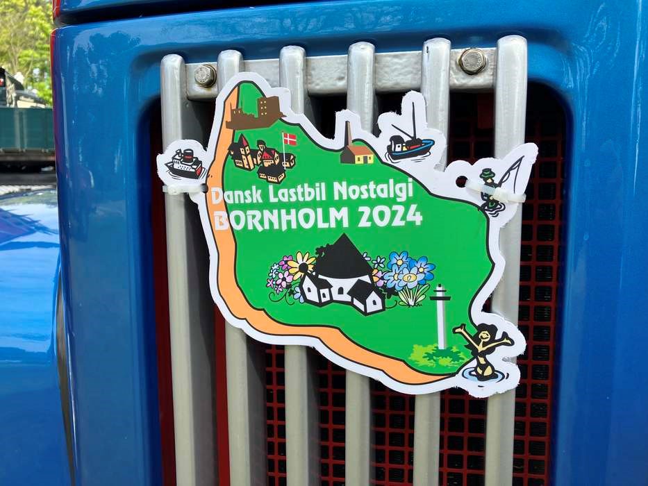 Se billederne: Veteranlastbiler på tur til Bornholm Se billederne: Veteranlastbiler på tur til Bornholm
