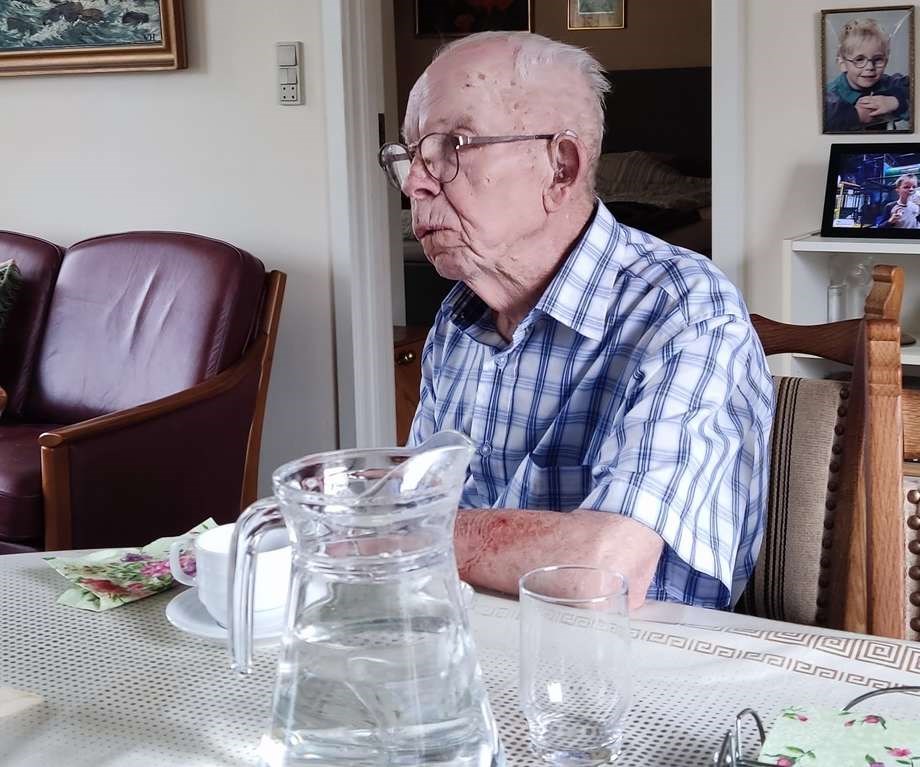 Han var altid klar med en hjlpende hnd