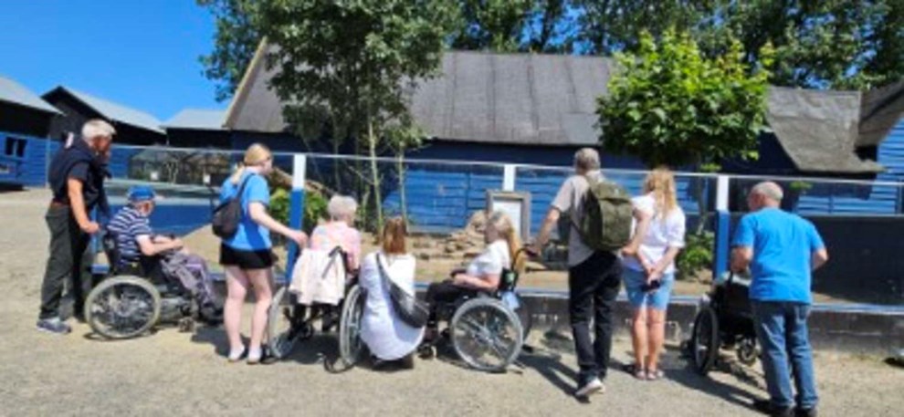 Plejehjemsbeboere fr gratis tur i forlystelsespark