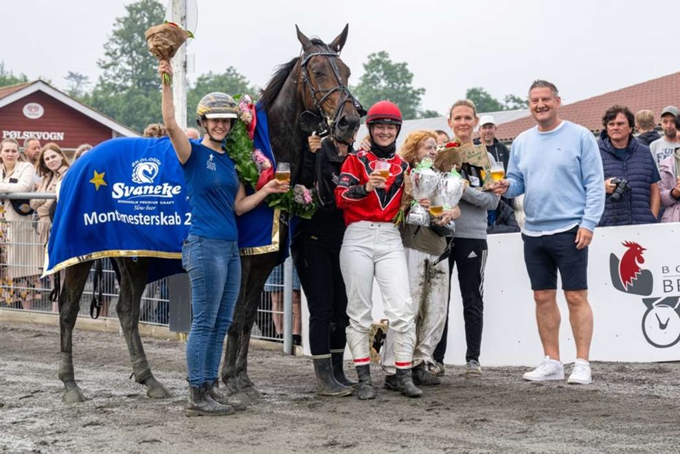 Hattrick af Asger Molar