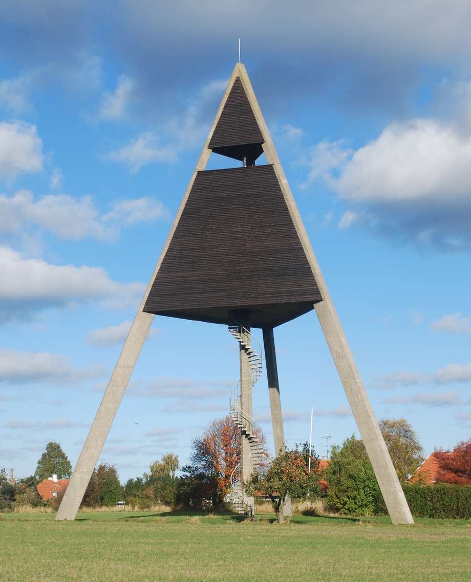 Bes�g ikonisk vandt�rn � m�ske