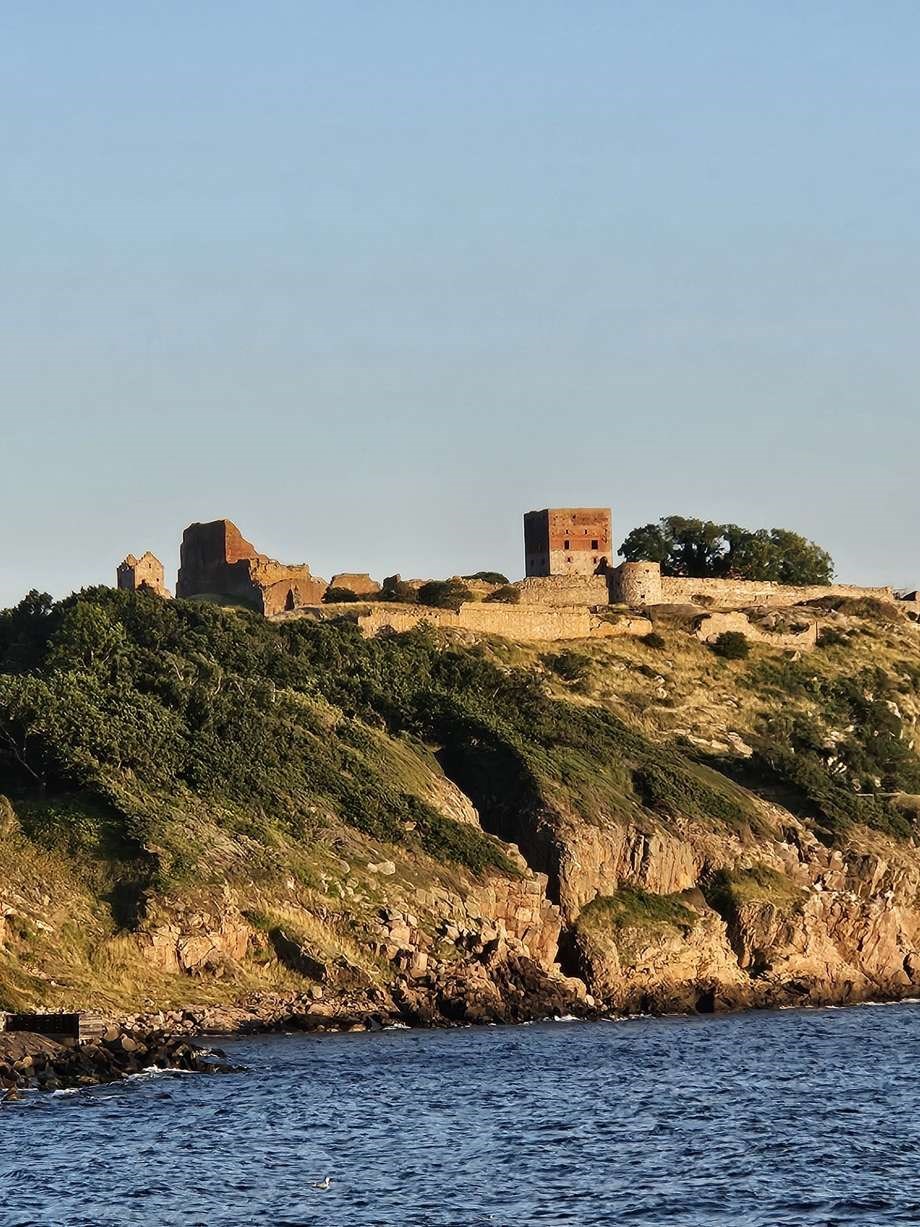 Dagens billede: Hammershus set fra Hammerhavn Dagens billede: Hammershus set fra Hammerhavn