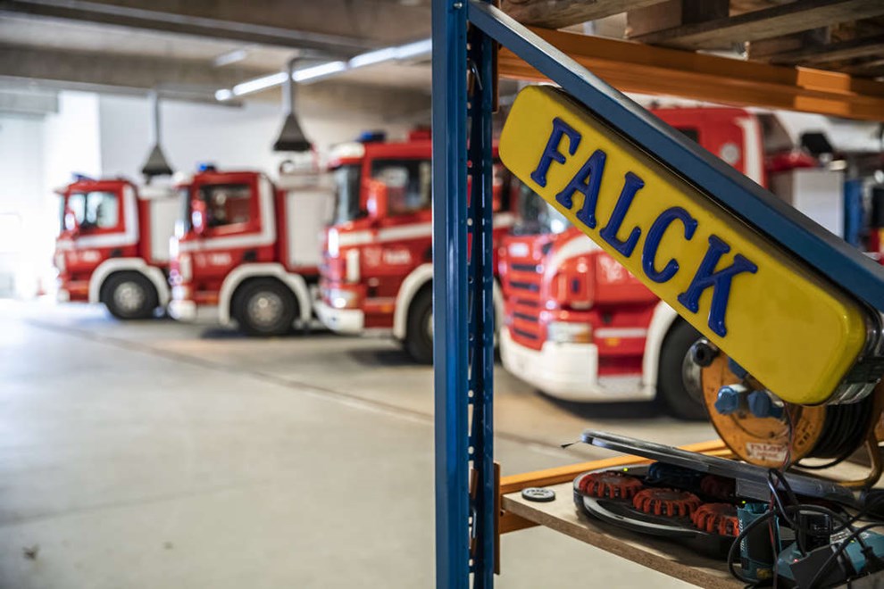 Falck fejrer jubilum med bent hus 
