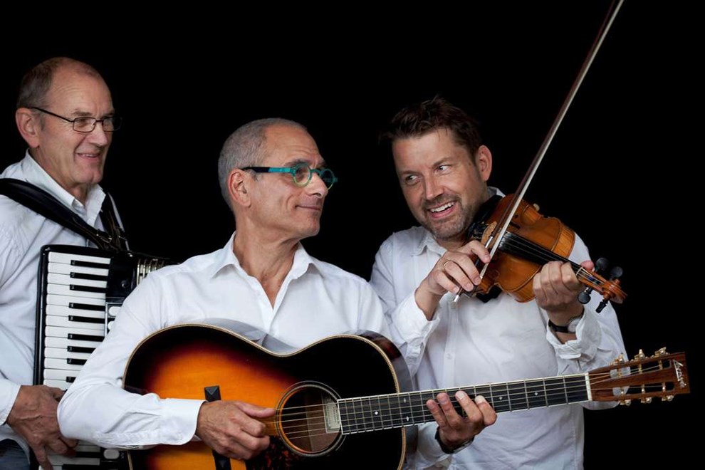 Md tre spillemnd i Svaneke